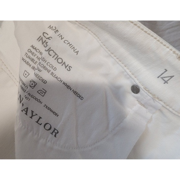 ANN Taylor Women SZ 14 Modern Fit White Classic Jean White Denim, five pocket - Picture 2 of 10